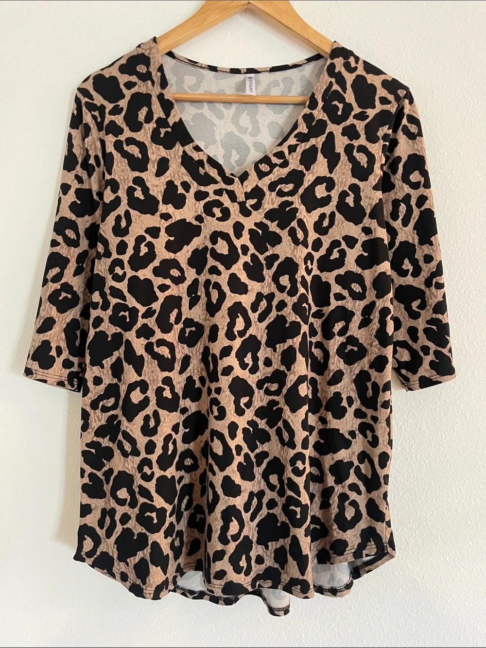 Piphany Leopard Print V-Neck Tunic Top